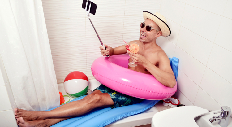 Selfie Badewanne Uralub Foto iStock nito100.jpg